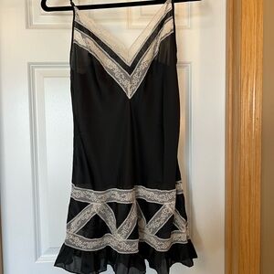 Lot of 4 black lingerie plus robe Victoria's Secret